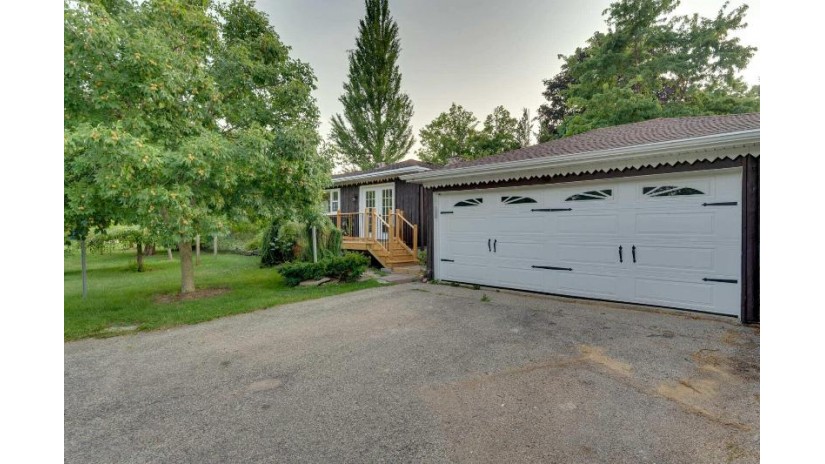 N3385 Hawthorn Rd Geneva, WI 53147 by Ryan G. Simons Company, Inc. $400,000