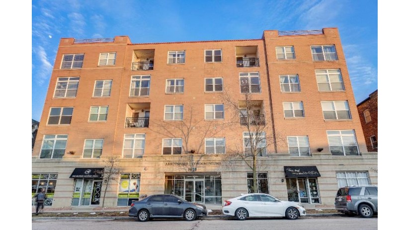 1920 N Farwell Ave 411 Milwaukee, WI 53202 by Compass RE WI-Northshore $274,900