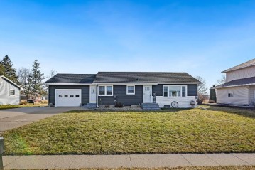 513 Leonard St N, West Salem, WI 54669-1233