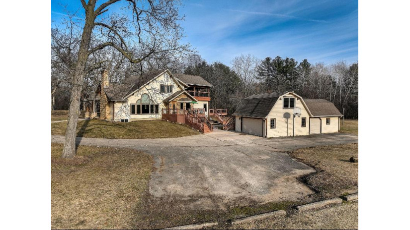 S27W33343 Morris Rd Genesee, WI 53118 by First Weber Inc - Waukesha $859,900