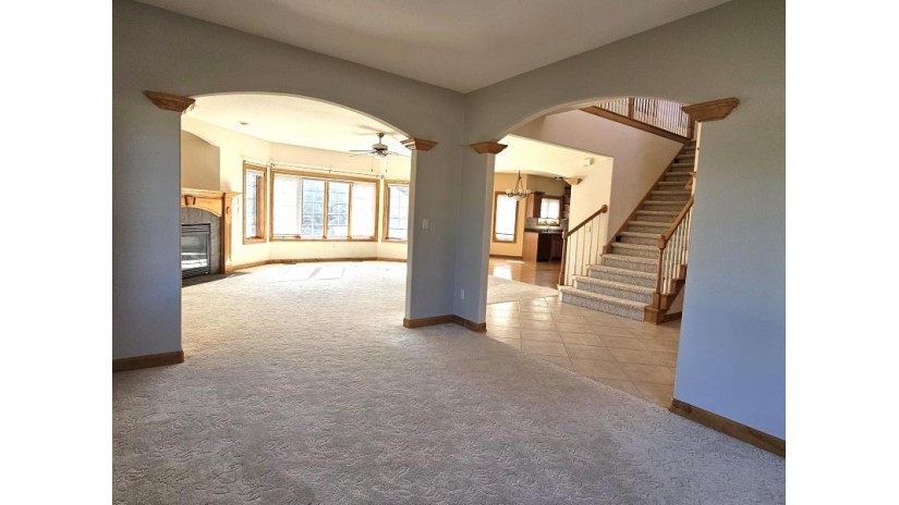 3801 Ridgeview Ct Richfield, WI 53017 by List2Sell, LLC $849,900