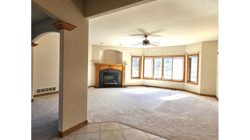 3801 Ridgeview Ct Richfield, WI 53017 by List2Sell, LLC $849,900