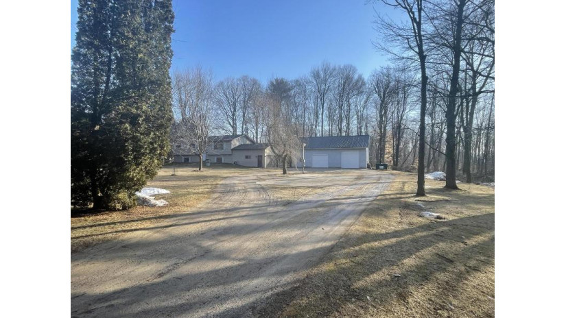 6423 S Union Rd Newton, WI 54220 by Coldwell Banker Real Estate Group~Manitowoc - 920-769-1600 $379,900