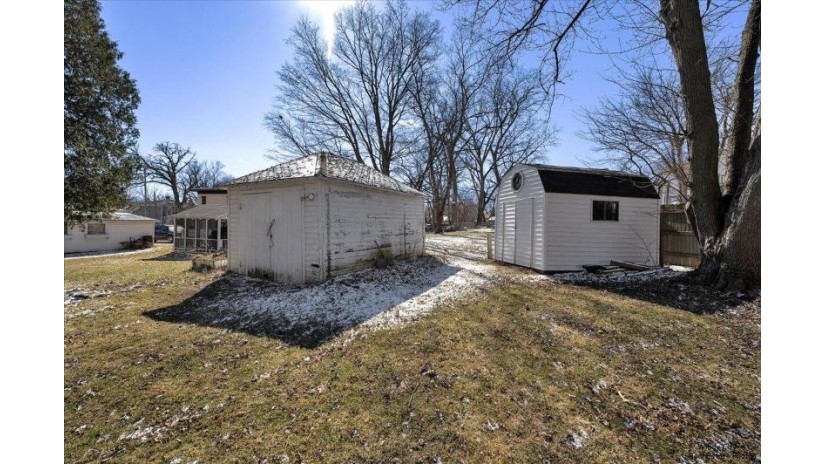 717 W Peck St Whitewater, WI 53190 by Byowner.com $355,000