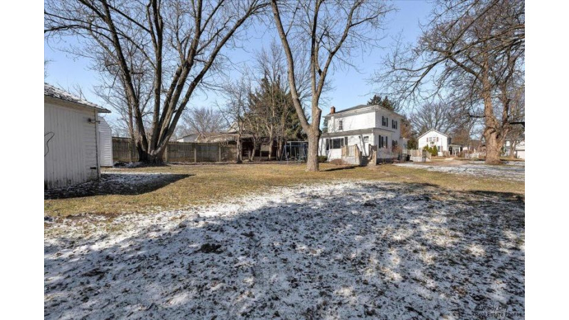 717 W Peck St Whitewater, WI 53190 by Byowner.com $355,000