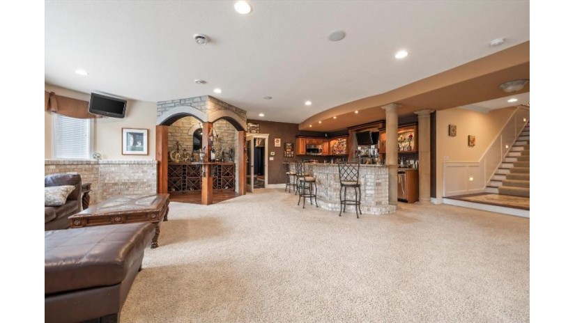 847 Burr Oak Ln Summit, WI 53066 by First Weber Inc - Brookfield $1,349,500