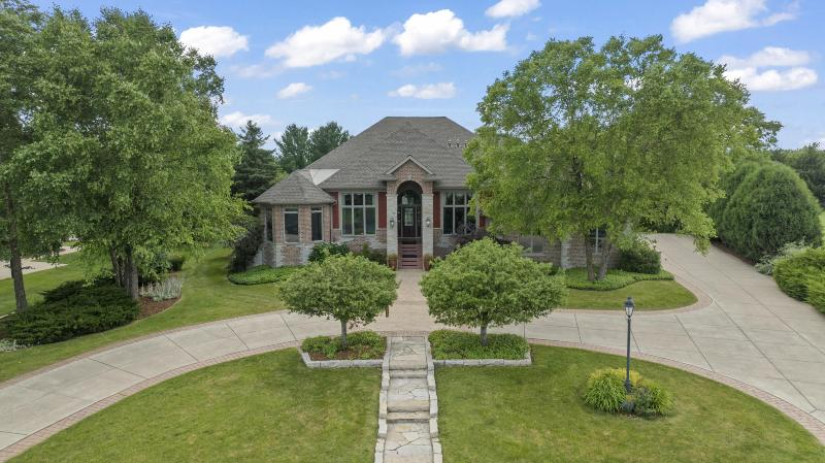 847 Burr Oak Ln Summit, WI 53066 by First Weber Inc - Brookfield $1,349,500