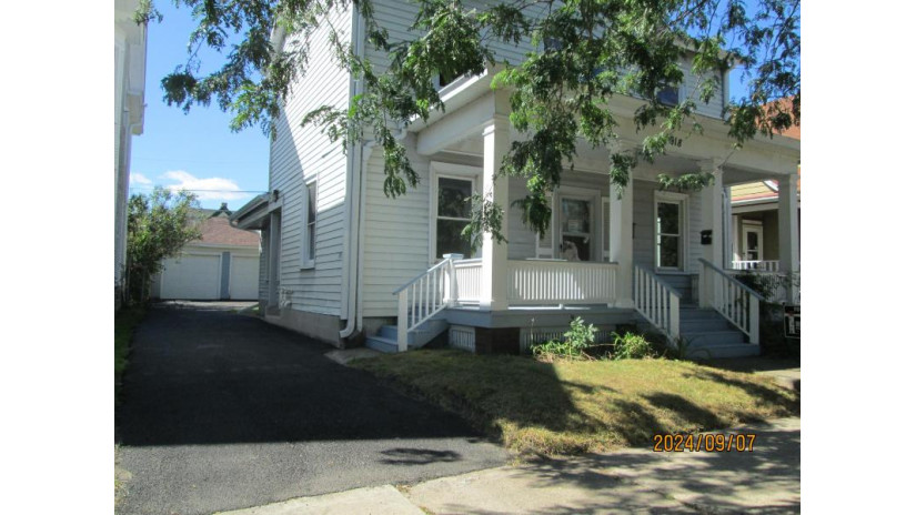 918 Villa St Racine, WI 53403 by Beacon Realty Of Racine $279,900