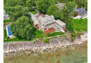 7152 N Beach Dr, Fox Point, WI 53217 by M3 Realty $3,125,000