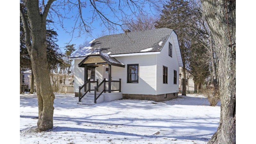 108 Point Basse Ave Nekoosa, WI 54457 by Mahler Sotheby's International Realty $142,000