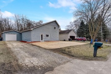 11411 274th Ave, Salem Lakes, WI 53179-9734