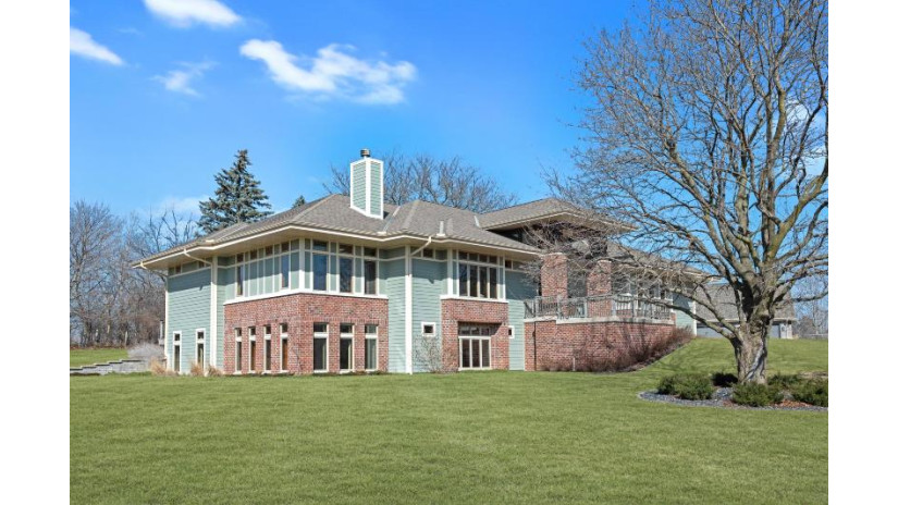 W297N1885 Glen Cove Rd Delafield, WI 53072 by Compass RE WI-Lake Country $980,000