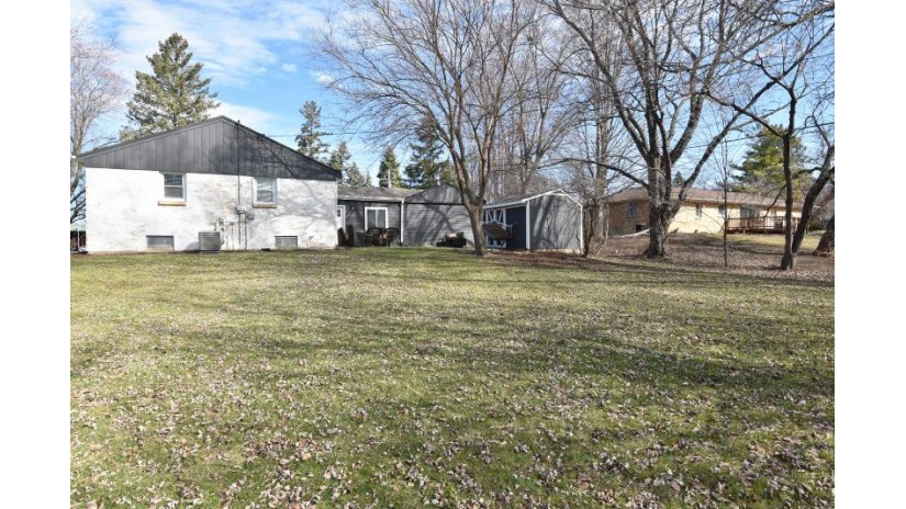 15565 Carpenter Rd Brookfield, WI 53005 by First Weber Inc - Delafield $335,000