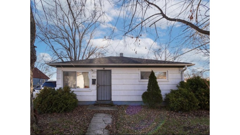 6111 W Carmen Ave Milwaukee, WI 53218 by Keller Williams-MNS Wauwatosa $114,900