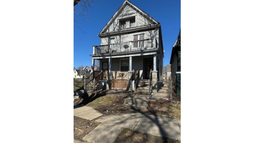 2708 W Wright St 2710 Milwaukee, WI 53210 by Keller Williams Realty-Milwaukee North Shore $54,900
