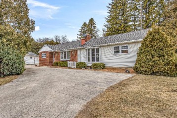 2761 Fricke Dr, Newton, WI 54220