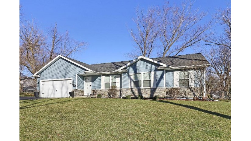 N3186 Jute Rd Geneva, WI 53147 by EXP Realty, LLC~MKE $499,000