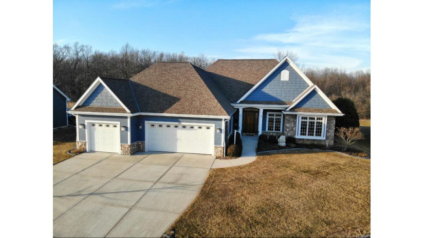 3308 W Hidden Oaks Dr Franklin, WI 53132 by RE/MAX Lakeside-Central $789,900