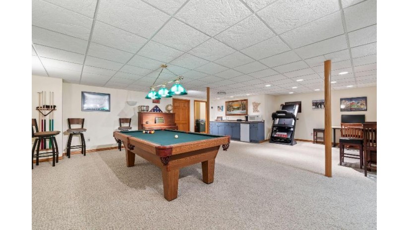 N77W28784 Appaloosa Ln Merton, WI 53029 by Mahler Sotheby's International Realty $649,900