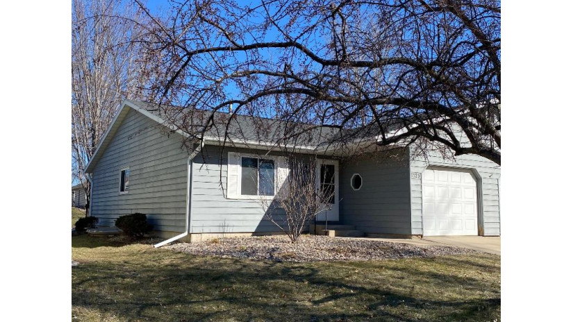 1125 Schafer Dr Onalaska, WI 54650 by Reliant Real Estate Services, LLC $224,900