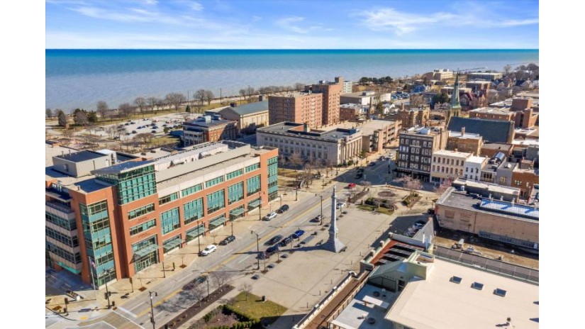 201 6th St Racine, WI 53403 by RE/MAX ELITE - office@maxelite.com $1,400,000