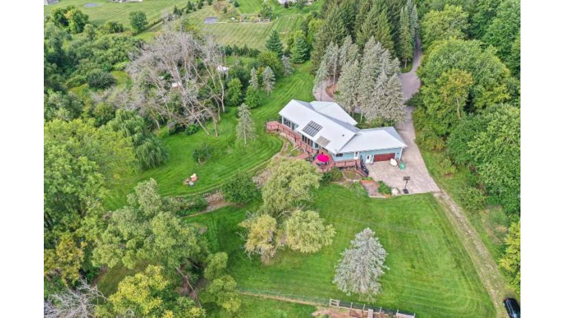 W289S2990 Road Dt - Genesee, WI 53188 by Coldwell Banker Elite - info@cb-elite.com $1,050,000