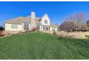 205 Kestrel Way, Hartland, WI 53029 by Kings Way Realty, LLC $1,200,000