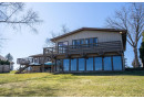 W356N5212 Lakeshore Dr, Oconomowoc, WI 53066 by Lakehomes $1,600,000