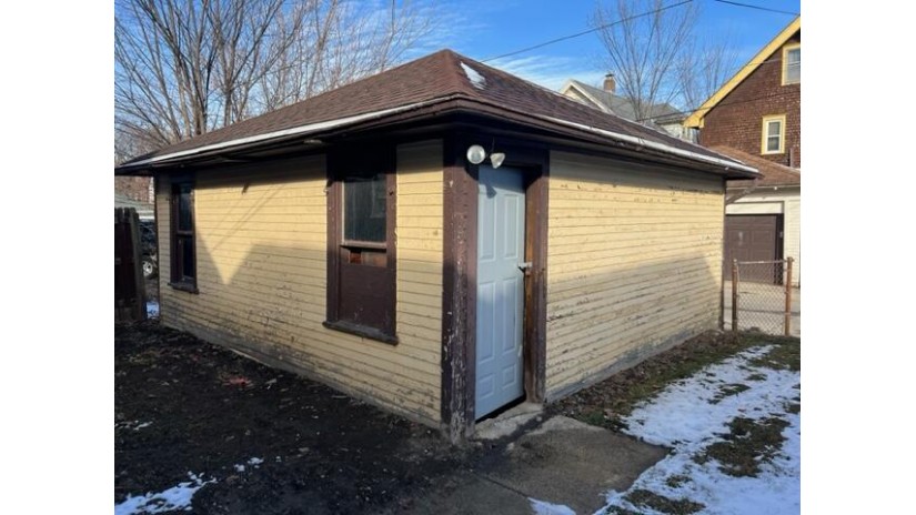 2940 N 45th St Milwaukee, WI 53210 by Welcome Home Real Estate Group, LLC $109,900