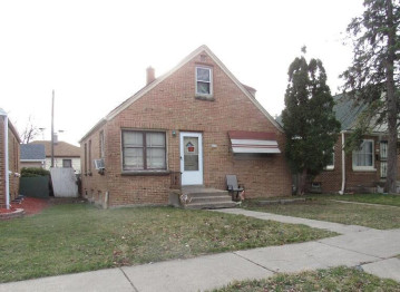 4670 N Sherman Blvd, Milwaukee, WI 53209-5868