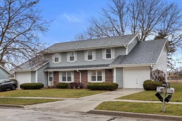 6553 Radburn Ln, Greendale, WI 53129