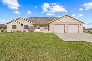 W376S10410 Betts Rd, Eagle, WI 53119