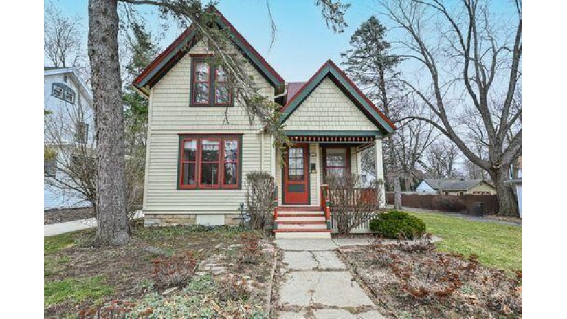1726 N 83rd St Wauwatosa, WI 53213 by First Weber Inc - Brookfield $399,900
