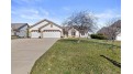 4012 W Anthony Dr Franklin, WI 53132 by First Weber Inc- Racine $500,000