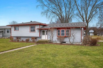 1922 Maryline Ct, Campbell, WI 54603