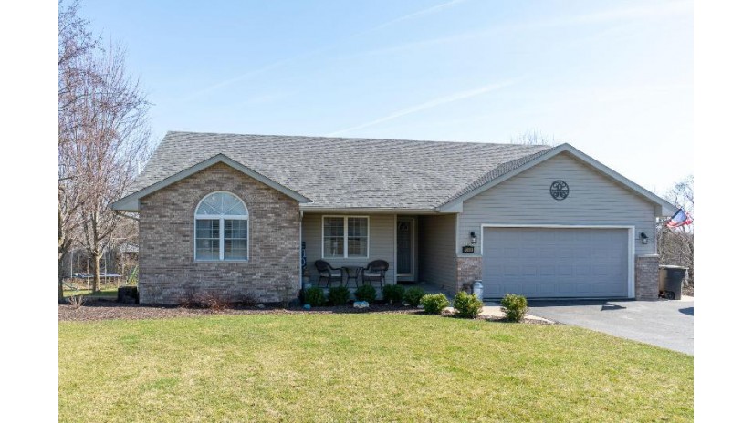 W3759 Deer Dr S Geneva, WI 53147 by Lake Geneva Area Realty, Inc. $485,000