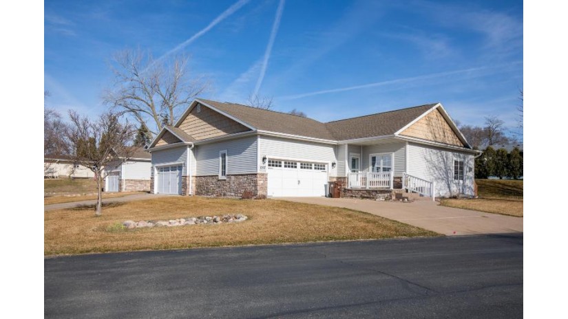 1307 Rosewood Trl Onalaska, WI 54650 by Coldwell Banker River Valley, REALTORS $319,900