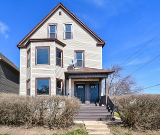 1302 Minnesota Ave, South Milwaukee, WI 53172-1921