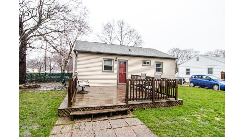 2403 E Van Norman Ave Saint Francis, WI 53235 by Realty Executives Southeast $199,900