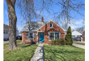 7502 W Meinecke Ave, Wauwatosa, WI 53213 by First Weber Inc- Racine $449,900