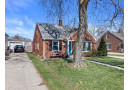 7502 W Meinecke Ave, Wauwatosa, WI 53213 by First Weber Inc- Racine $449,900