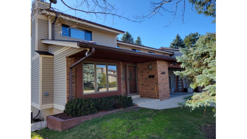 4329 S Todd Dr 17 Greenfield, WI 53228 by First Weber Inc- Mequon $265,000