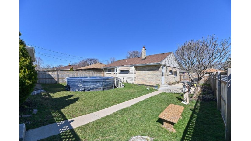 1507 W Bolivar Ave Milwaukee, WI 53221 by Fons Real Estate Services LLC $299,900