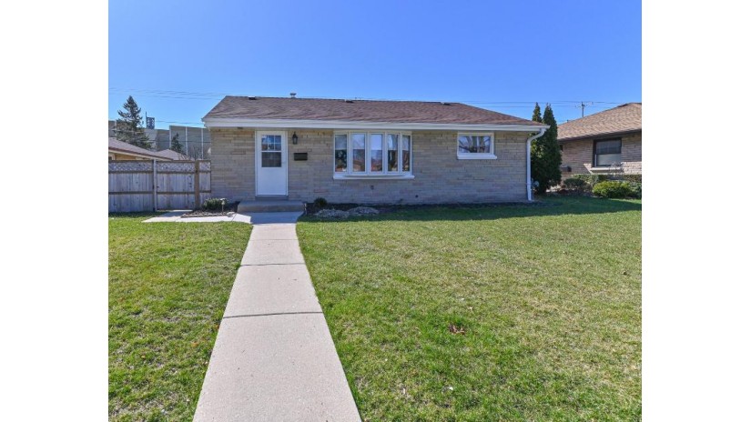 1507 W Bolivar Ave Milwaukee, WI 53221 by Fons Real Estate Services LLC $299,900