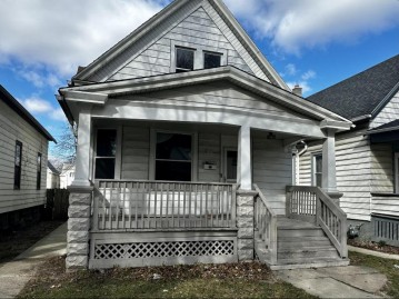 2323 S 26th St, Milwaukee, WI 53215-2920