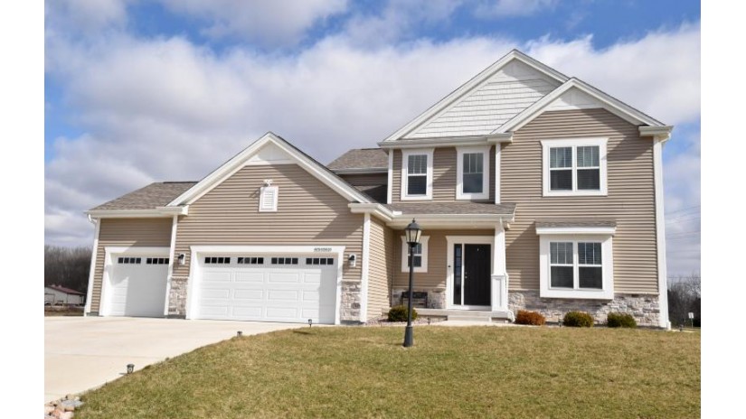 N75W25030 Beverly Ln Lisbon, WI 53089 by Lannon Stone Realty LLC $679,900