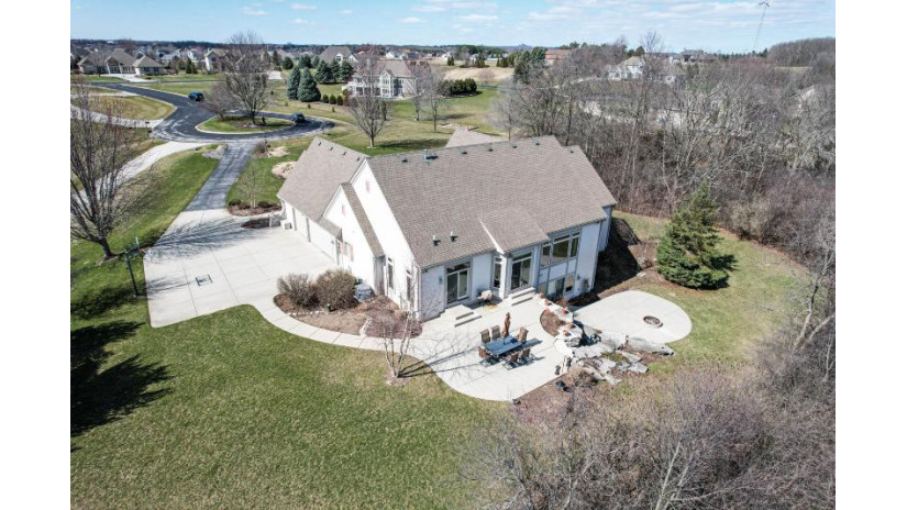 N87W27321 Emerald Fields Ct Lisbon, WI 53029 by Compass RE WI-Tosa $779,000