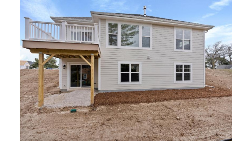 335 Sandy Cir Pewaukee, WI 53072 by Cornerstone Dev of SE WI LLC $669,999