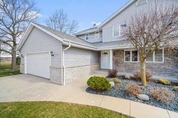 8140 S 88th St, Franklin, WI 53132-9173