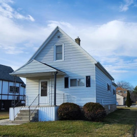 1620 Missouri Ave, South Milwaukee, WI 53172-1832